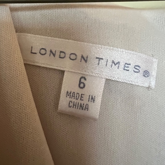 Dress - Picture 5 of 7